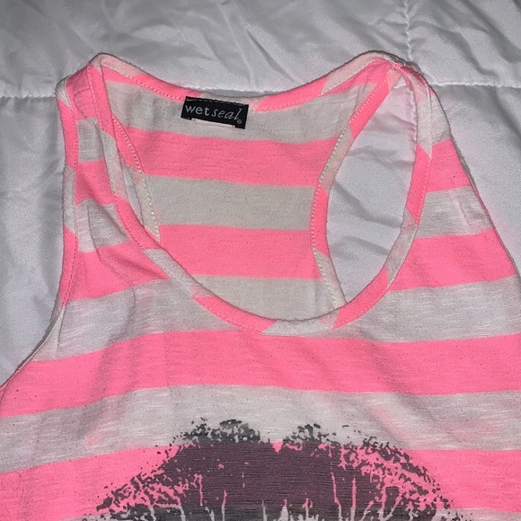 Pink Lips Tanktop - Like New - Picture 4 of 6